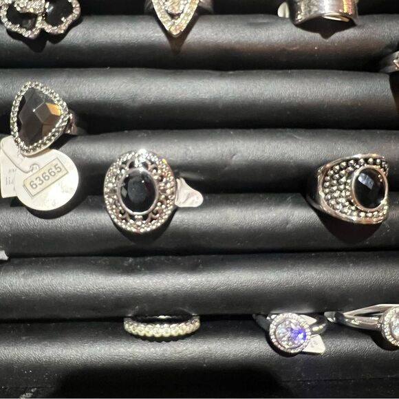 Sz 11 LIA SOPHIA rings NWT Gorgeous!! Pick 3 rings for $44 💍 - Picture 5 of 9